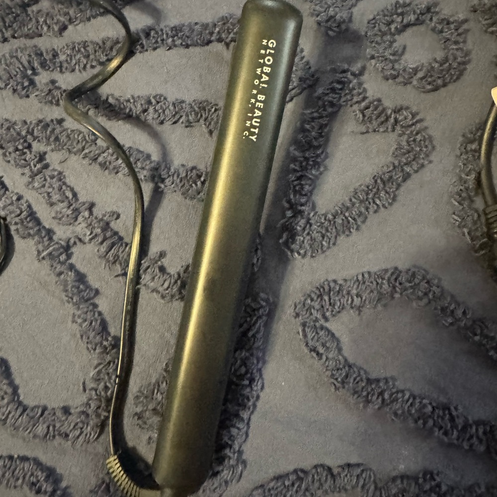 Global Beauty Black Hair Straightener